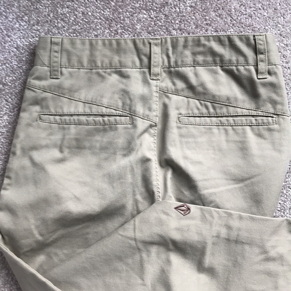 Volcom Set - Picture 3 of 5